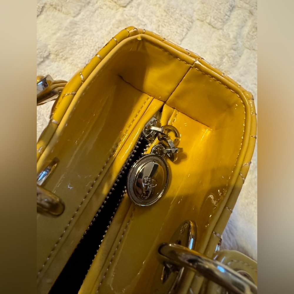 Dior Lady Dior Large Yellow Patent Leather - Picture 11 of 16